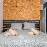 Evasion Au Mans - Terrasse & Garage - L\'Instant Clef